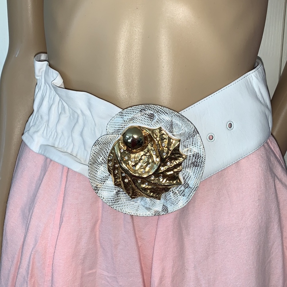 Vtg 80s Genuine leather Unique Artisan belt gold ornate buckle ruffle Belt M NOS